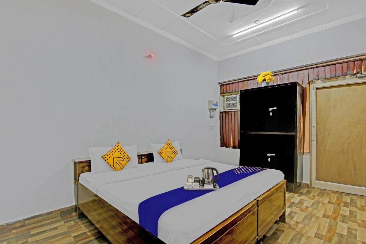 Spot On Shree Naman Guest House Sonipat Esterno foto