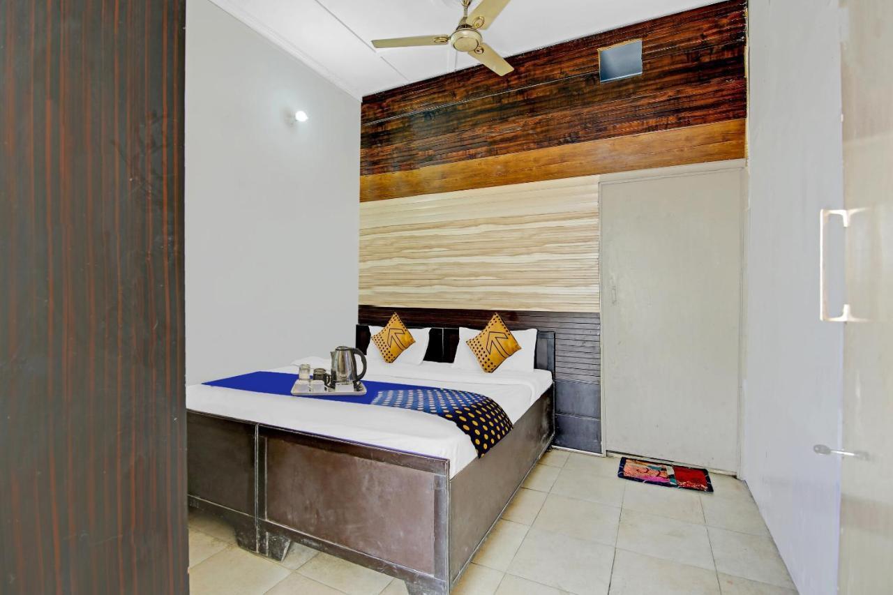 Spot On Shree Naman Guest House Sonipat Esterno foto